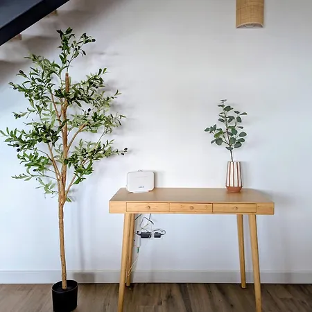 De Diseno Con Jardin, Piscina Y Vistas *