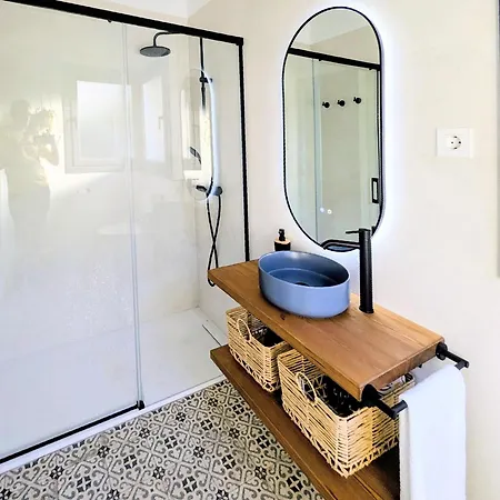 De Diseno Con Jardin, Piscina Y Vistas *