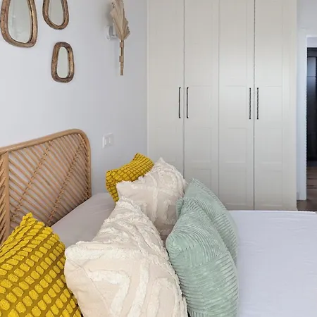 De Diseno Con Jardin, Piscina Y Vistas Ferienhaus