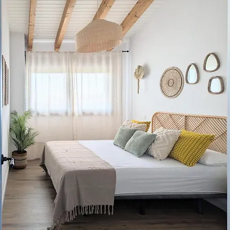 De Diseno Con Jardin, Piscina Y Vistas Ferienhaus