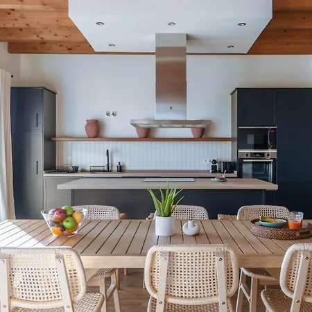 De Diseno Con Jardin, Piscina Y Vistas Vakantiehuis *