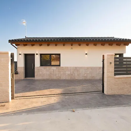 De Diseno Con Jardin, Piscina Y Vistas Vakantiehuis