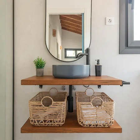 De Diseno Con Jardin, Piscina Y Vistas Vakantiehuis *
